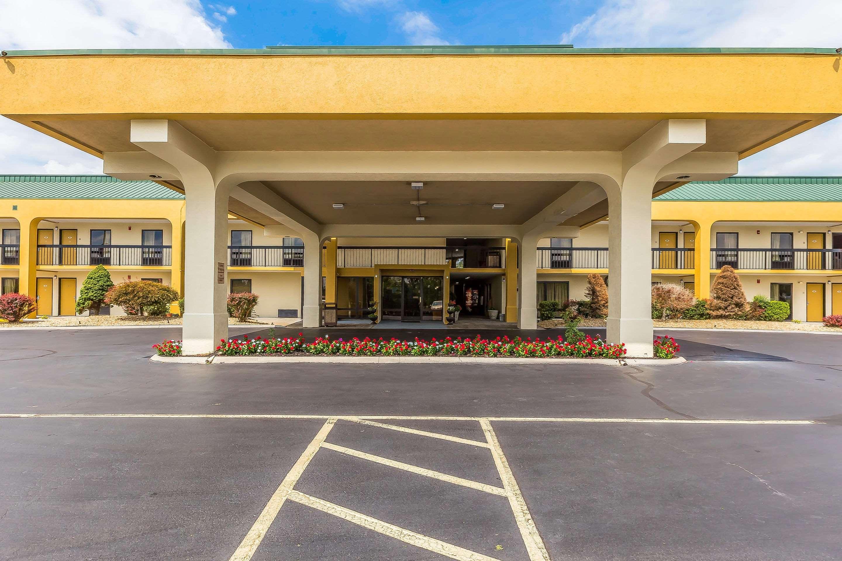 Rodeway Inn Knoxville Exterior photo
